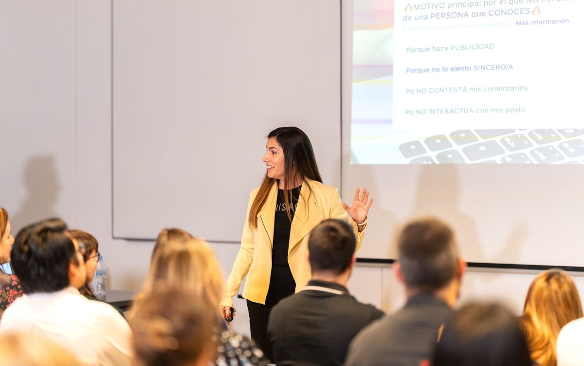 Experiencias profesionales exclusivas: formación y networking presencial